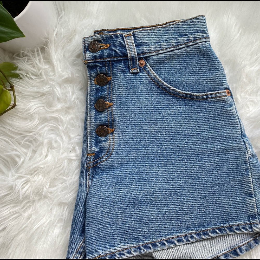 Levi High-Waisted Rigid Shorts